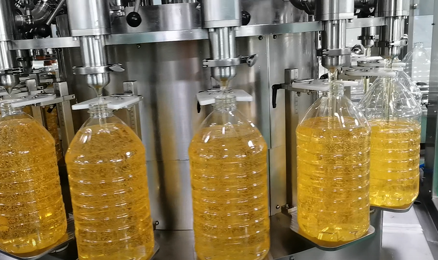食用油灌装机选择：从性能到服务的全方位考量